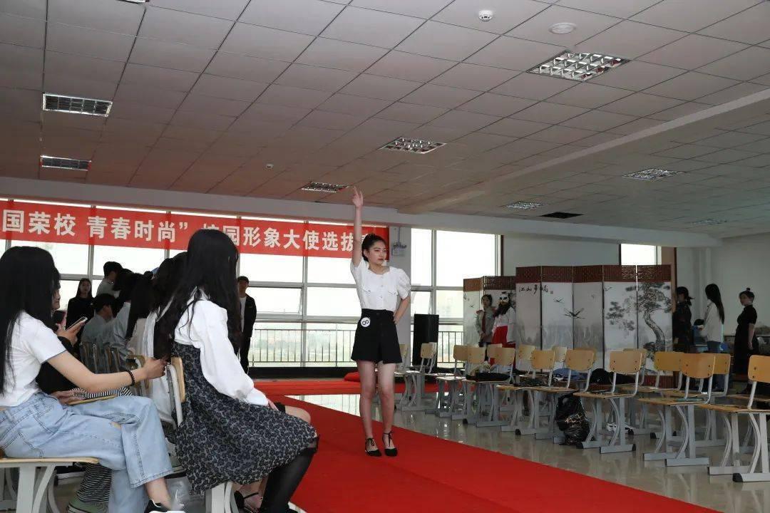 被困的老人