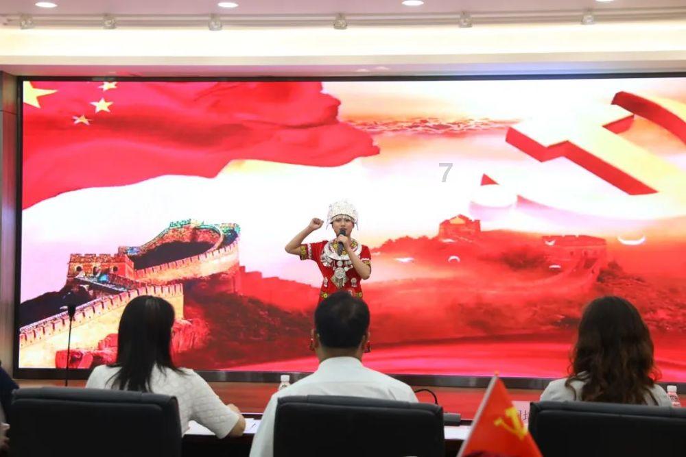 首号恋爱脑,汪小菲离婚协议曝光:给大S每月100万到2038年