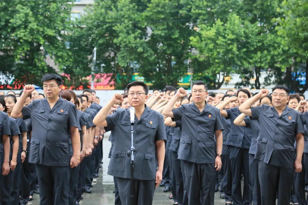 逃离黄金城堡